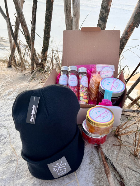 Geschenk Box mit Beanie Mütze in Marine