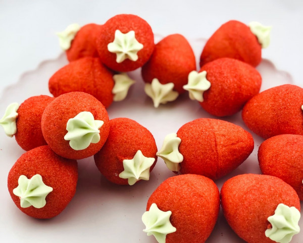 Mellow Riesenerdbeeren Schaumzuckerware