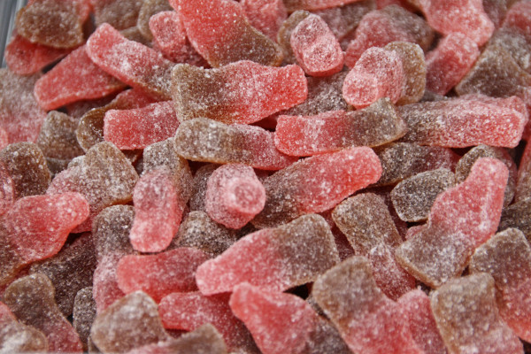 Yummi Kirschcolaflaschen ohne Fett extra sauer Fruchtgummi